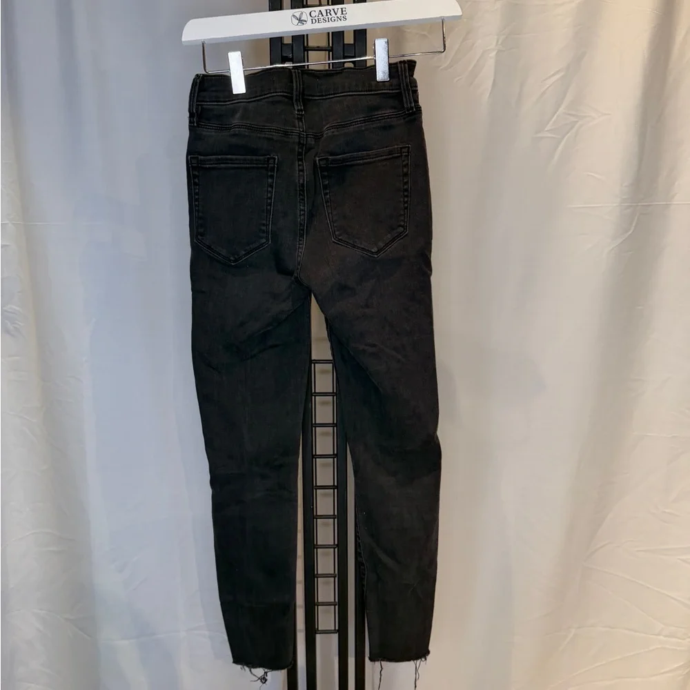 PacSun Black Distressed‎ Ankle Jeans